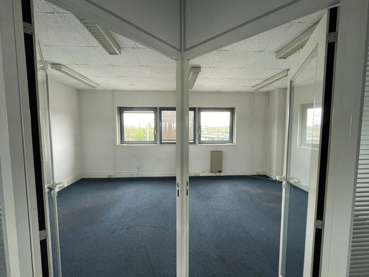 Bureau Saint-Herblain 944m² Location bureau Saint-Herblain Loire-Atlantique OLBUR2309937 4